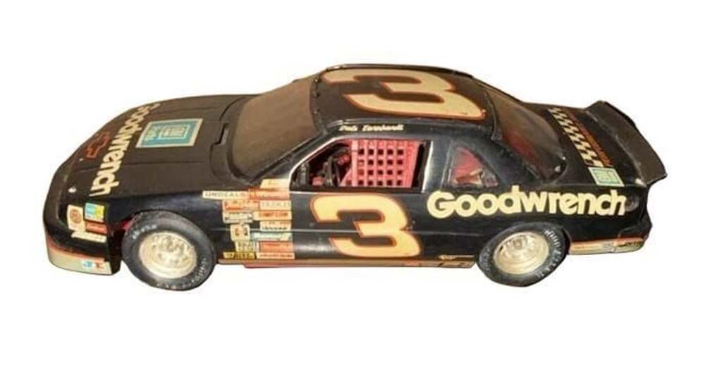 Racing Champions Dale Earnhardt 3 Chevrolet Lumina Goodwrench Diecast